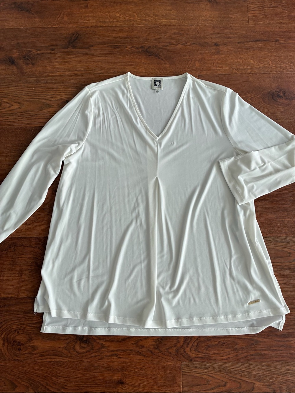 Anne Klein Long Sleeve Inverted Pleat Front V-Neck Blouse
